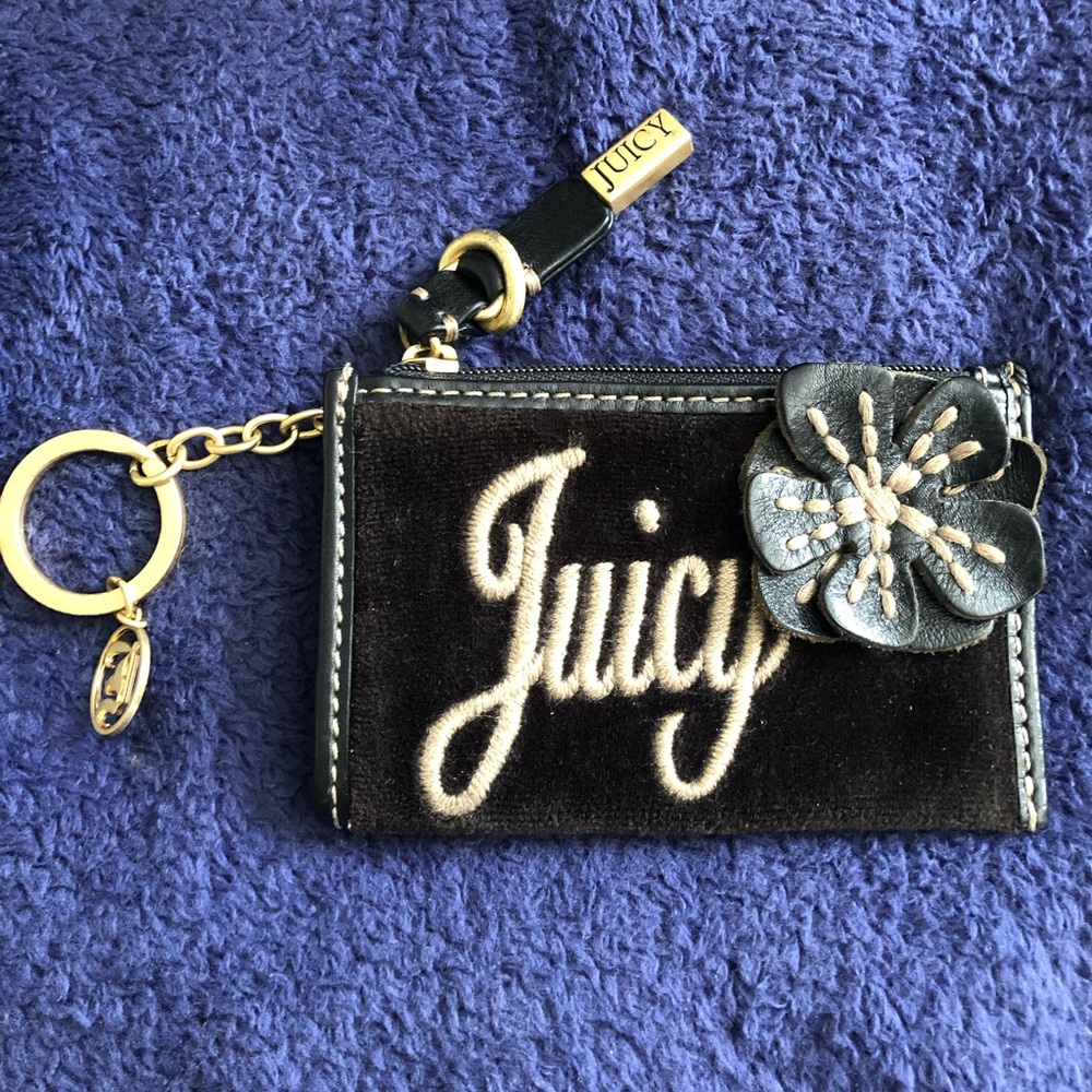 👑 Juicy Couture - Black Velour Coin Purse